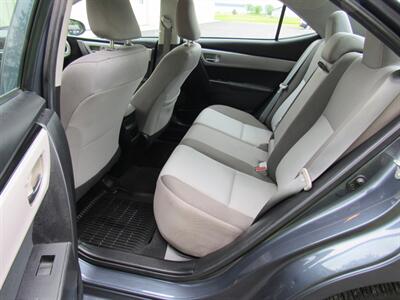 2018 Toyota Corolla LE   - Photo 10 - Appleton, WI 54915