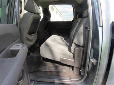 2007 Chevrolet Silverado 2500 LT1 LT1 4dr Crew Cab   - Photo 9 - Appleton, WI 54915