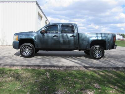2007 Chevrolet Silverado 2500 LT1 LT1 4dr Crew Cab   - Photo 3 - Appleton, WI 54915