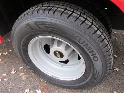 2015 Chevrolet Silverado 3500 Work Truck   - Photo 9 - Appleton, WI 54915