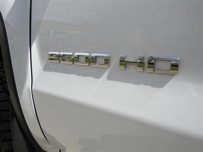 2018 GMC Sierra 2500   - Photo 16 - Appleton, WI 54915