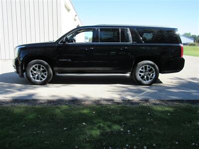 2015 GMC Yukon XL SLT   - Photo 8 - Appleton, WI 54915