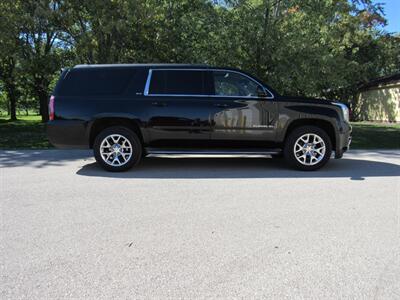 2015 GMC Yukon XL SLT   - Photo 2 - Appleton, WI 54915