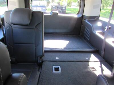 2015 GMC Yukon XL SLT   - Photo 17 - Appleton, WI 54915