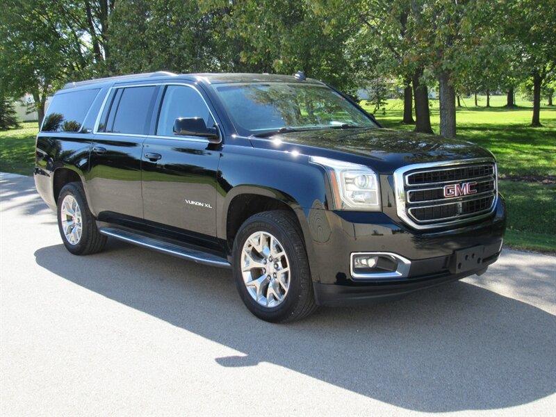 2015 GMC Yukon XL SLT - Photo 1 - Appleton, WI 54915