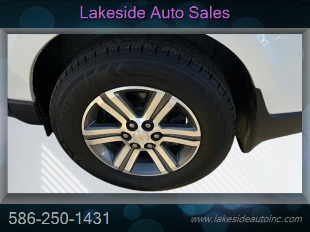 2016 Chevrolet Traverse LT   - Photo 8 - Clinton Township, MI 48036