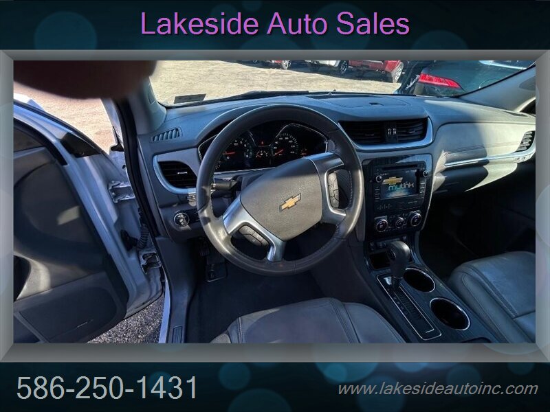 2016 Chevrolet Traverse LTZ - Photo 11 - Clinton Township, MI 48036