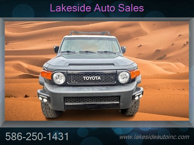 2007 Toyota FJ Cruiser 4dr SUV - Photo 4 - Clinton Township, MI 48036