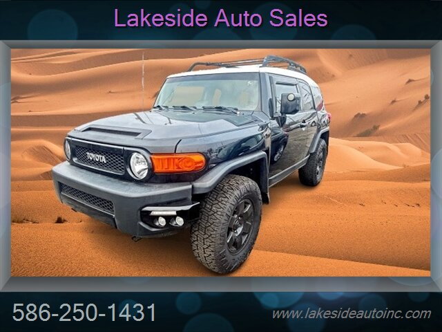 2007 Toyota FJ Cruiser 4dr SUV - Photo 7 - Clinton Township, MI 48036