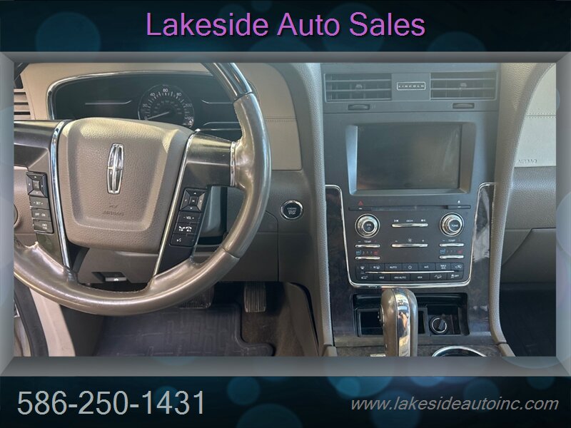 2015 Lincoln Navigator L   - Photo 5 - Clinton Township, MI 48036