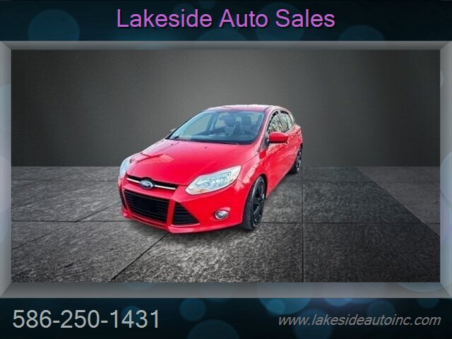 2012 Ford Focus SE - Photo 2 - Clinton Township, MI 48036
