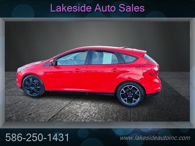 2012 Ford Focus SE - Photo 6 - Clinton Township, MI 48036