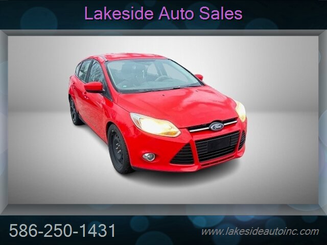 2012 Ford Focus SE - Photo 3 - Clinton Township, MI 48036