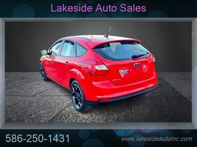 2012 Ford Focus SE - Photo 7 - Clinton Township, MI 48036