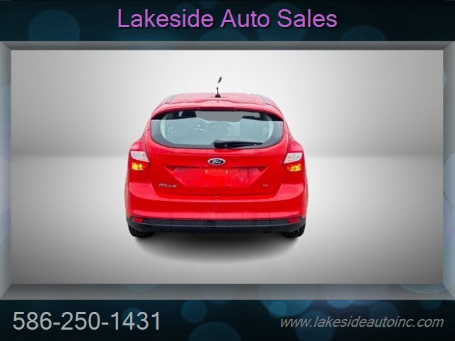 2012 Ford Focus SE - Photo 6 - Clinton Township, MI 48036