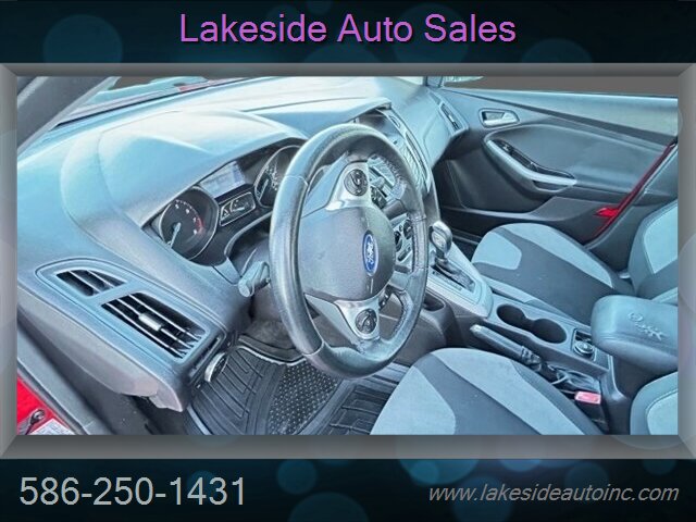 2012 Ford Focus SE - Photo 12 - Clinton Township, MI 48036