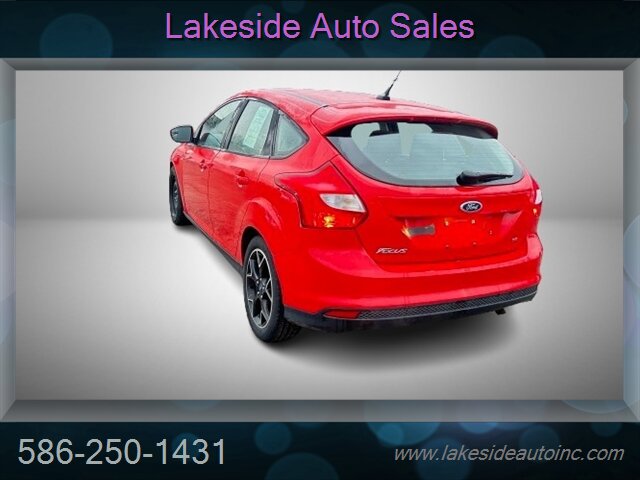 2012 Ford Focus SE - Photo 7 - Clinton Township, MI 48036
