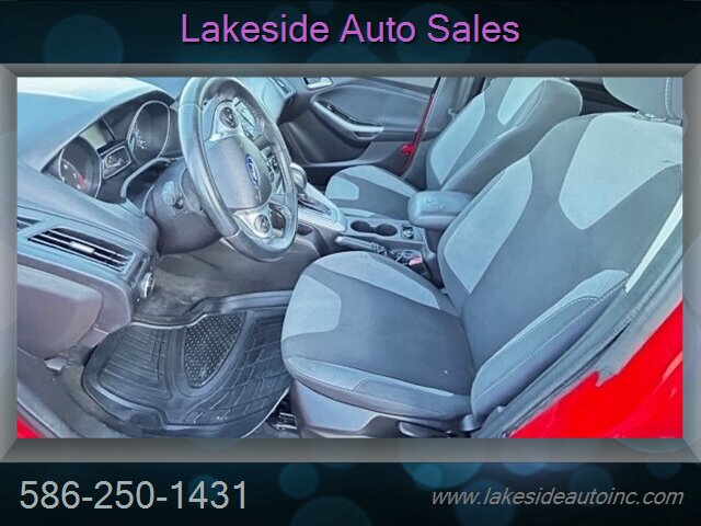 2012 Ford Focus SE - Photo 13 - Clinton Township, MI 48036