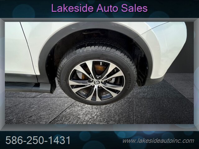 2015 Toyota RAV4 Limited - Photo 8 - Clinton Township, MI 48036