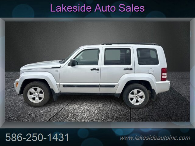 View vehicle photo 4