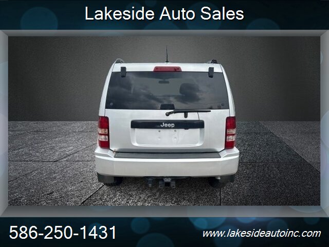 2010 Jeep Liberty Sport - Photo 8 - Clinton Township, MI 48036