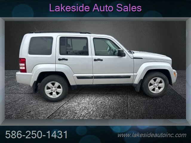 View vehicle photo 5