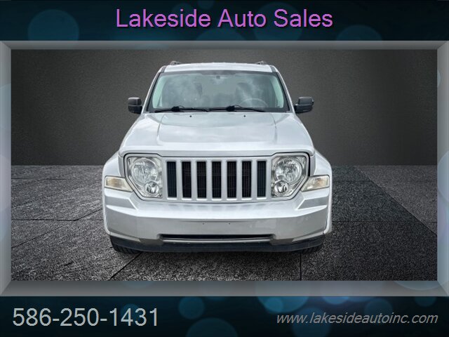 View vehicle photo 2