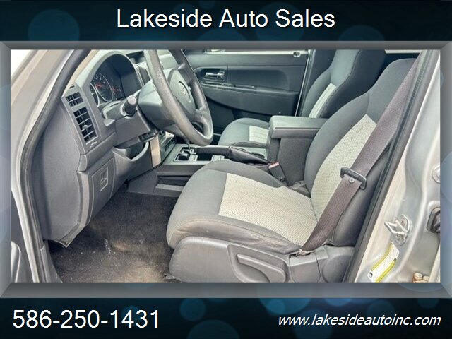 2010 Jeep Liberty Sport - Photo 11 - Clinton Township, MI 48036