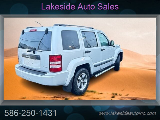 2010 Jeep Liberty Sport   - Photo 5 - Clinton Township, MI 48036