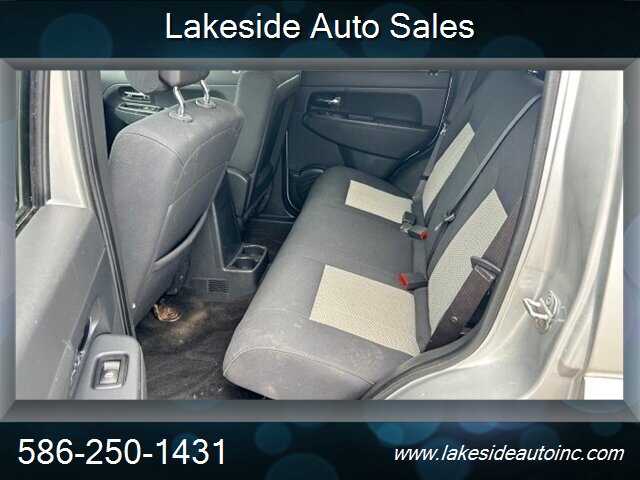 2010 Jeep Liberty Sport - Photo 12 - Clinton Township, MI 48036