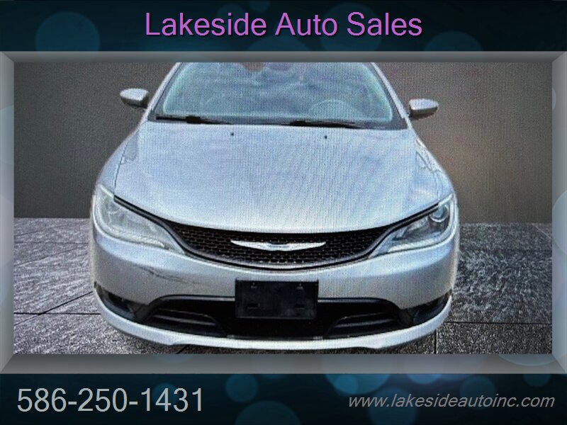 2015 Chrysler 200 C - Photo 2 - Clinton Township, MI 48036