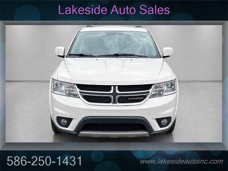 2013 Dodge Journey SXT - Photo 2 - Clinton Township, MI 48036