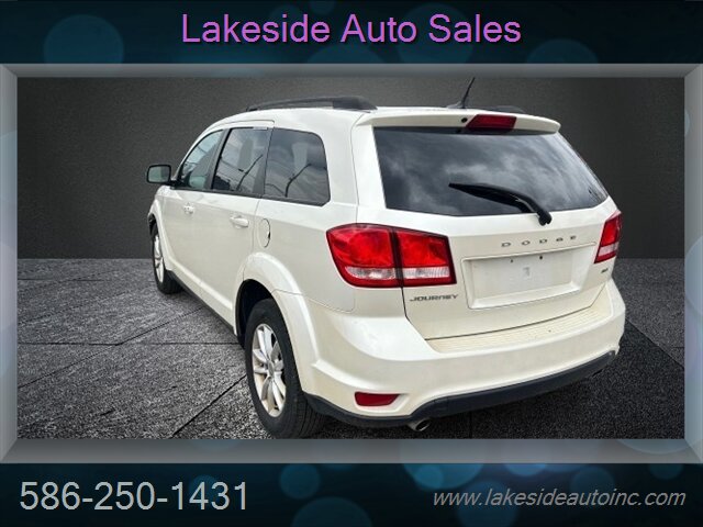 2013 Dodge Journey SXT - Photo 6 - Clinton Township, MI 48036