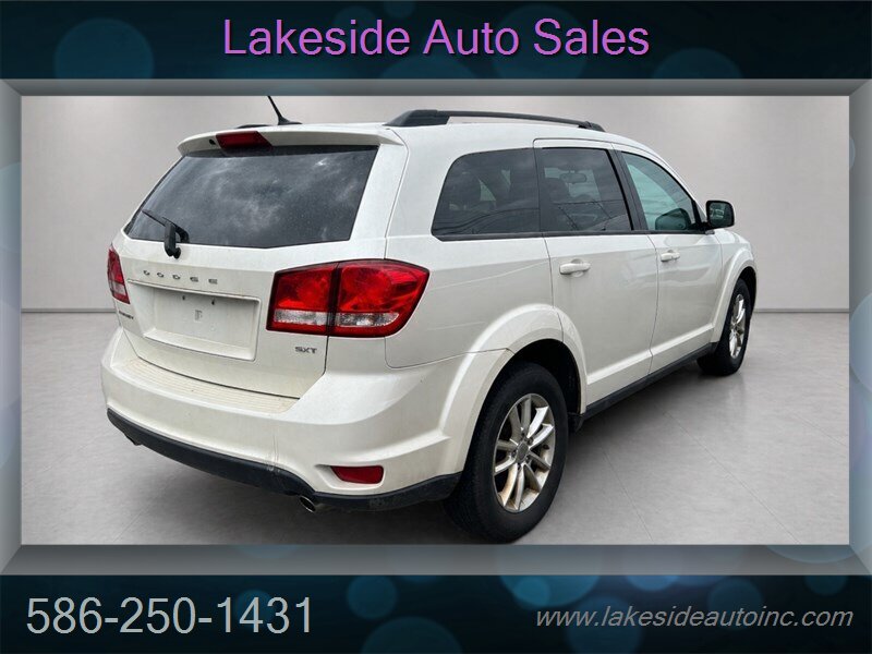 2013 Dodge Journey SXT - Photo 6 - Clinton Township, MI 48036