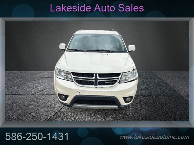 2013 Dodge Journey SXT - Photo 2 - Clinton Township, MI 48036