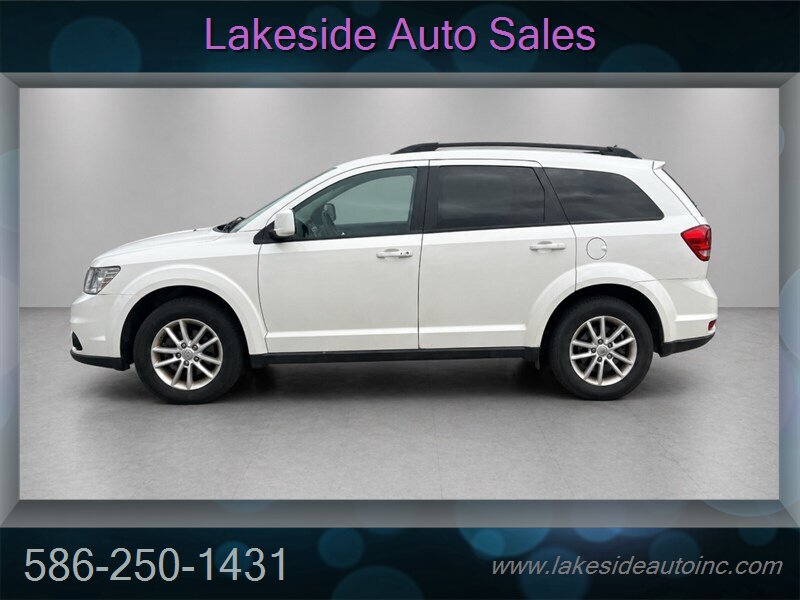 2013 Dodge Journey SXT - Photo 4 - Clinton Township, MI 48036