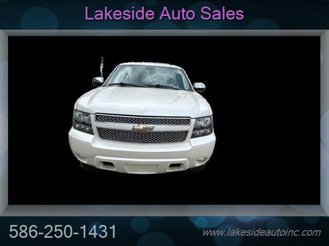 2011 Chevrolet Avalanche LTZ - Photo 2 - Clinton Township, MI 48036