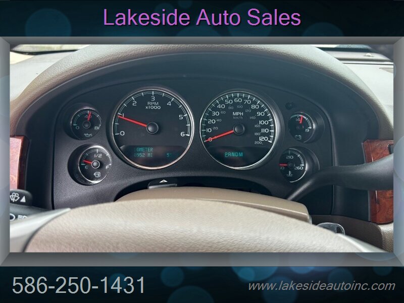 2011 Chevrolet Avalanche LTZ - Photo 9 - Clinton Township, MI 48036