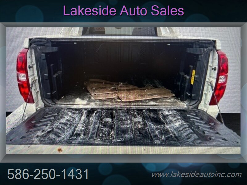 2011 Chevrolet Avalanche LTZ - Photo 13 - Clinton Township, MI 48036