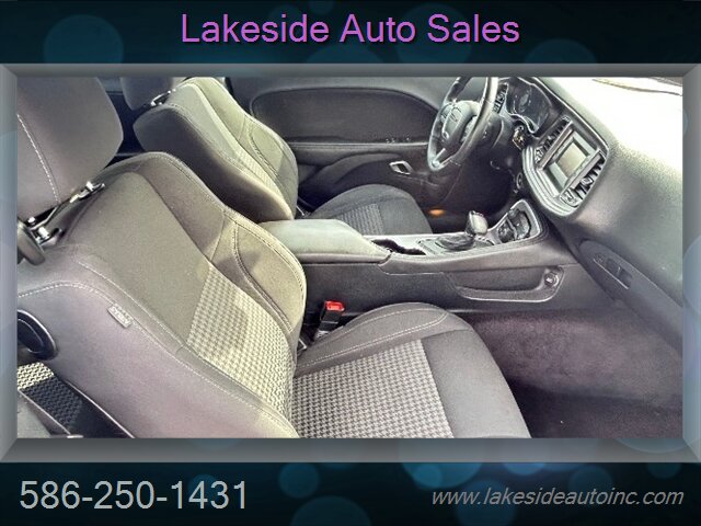2016 Dodge Challenger R/T   - Photo 12 - Clinton Township, MI 48036