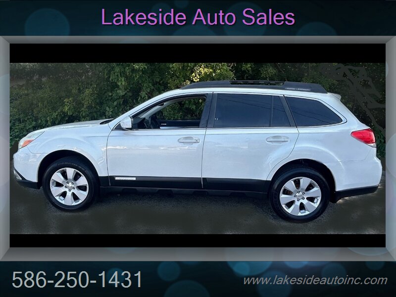 2011 Subaru Outback 2.5i Premium  LIMITED - Photo 2 - Clinton Township, MI 48036