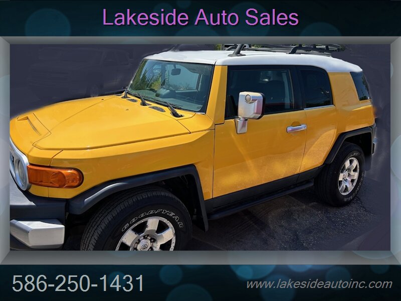 2007 Toyota FJ Cruiser 4dr SUV   - Photo 3 - Clinton Township, MI 48036