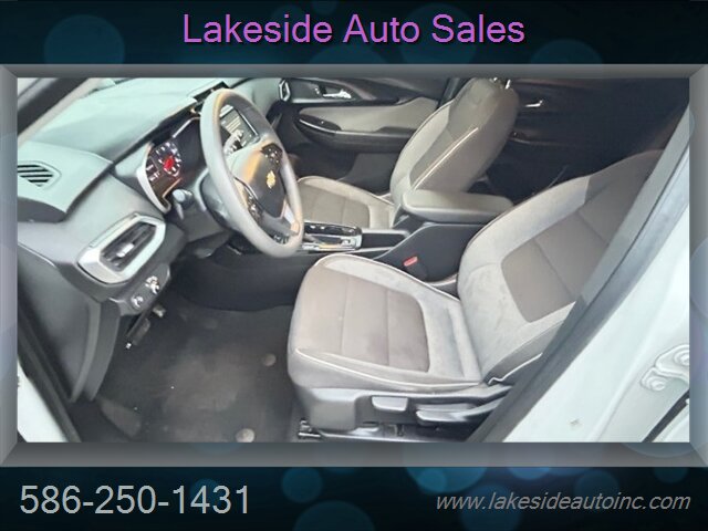 2021 Chevrolet Trailblazer LS   - Photo 8 - Clinton Township, MI 48036