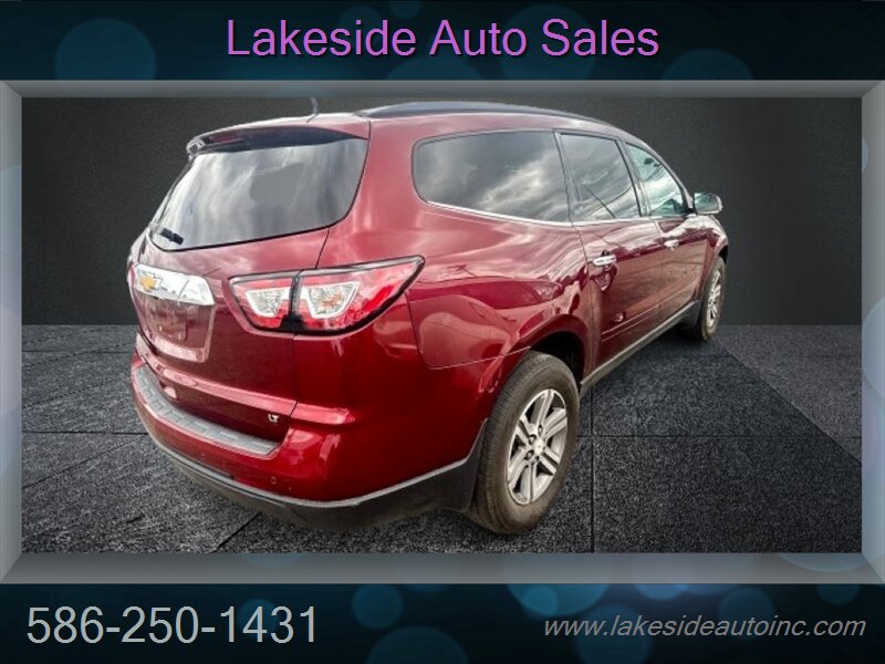 2017 Chevrolet Traverse LT 3rd Row, Low Miles 85K - Photo 6 - Clinton Township, MI 48036