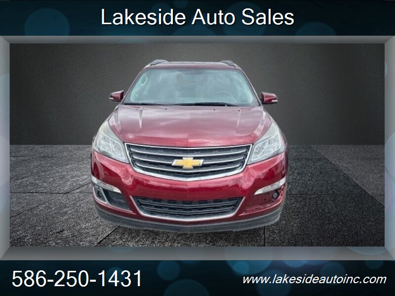 2017 Chevrolet Traverse LT 3rd Row, Low Miles 85K - Photo 3 - Clinton Township, MI 48036