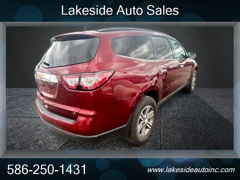 2017 Chevrolet Traverse LT 3rd Row, Low Miles 85K - Photo 7 - Clinton Township, MI 48036