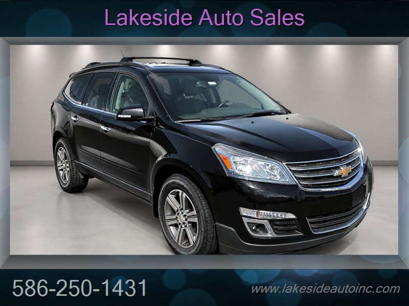 2017 Chevrolet Traverse LT - Photo 4 - Clinton Township, MI 48036