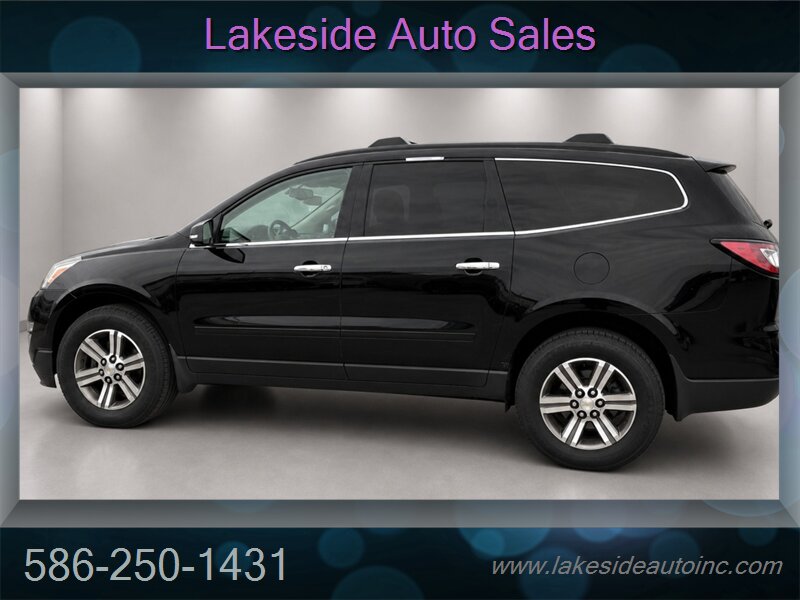 2017 Chevrolet Traverse LT - Photo 5 - Clinton Township, MI 48036