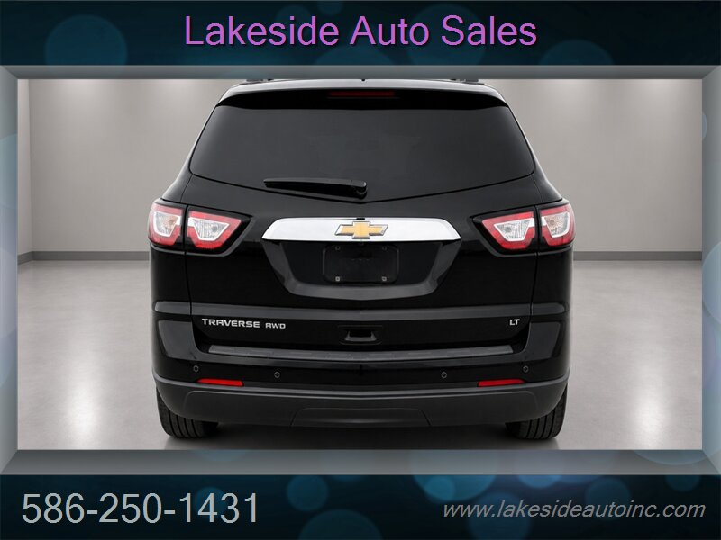 2017 Chevrolet Traverse LT - Photo 8 - Clinton Township, MI 48036