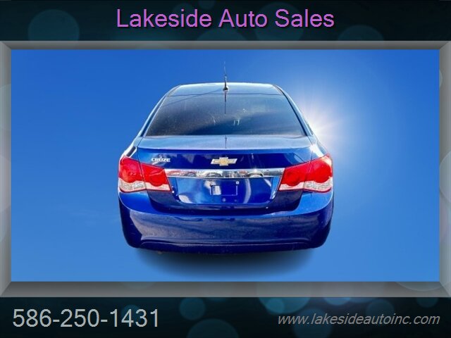 2013 Chevrolet Cruze LS Auto   - Photo 5 - Clinton Township, MI 48036